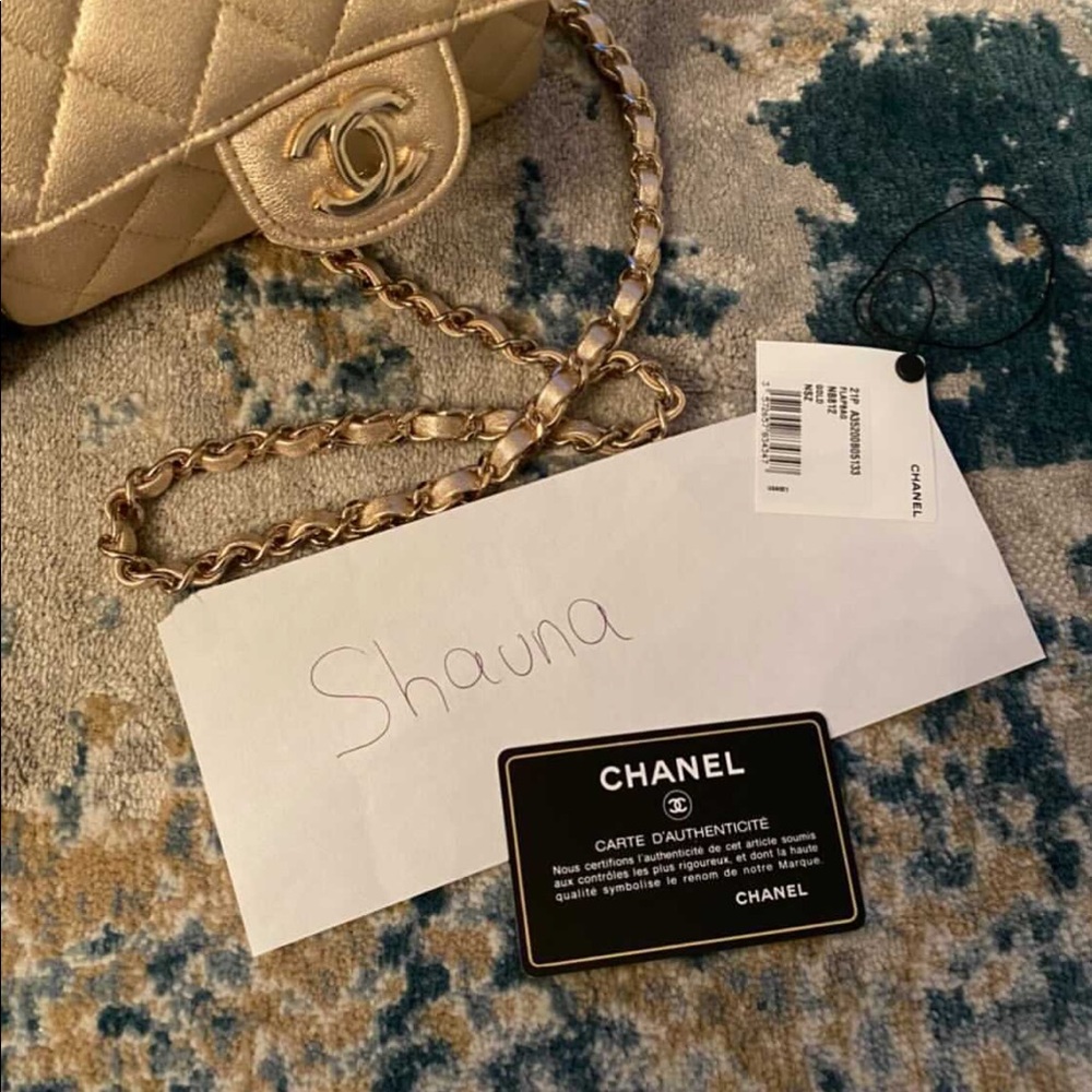 Chanel 21p square mini GOLD BNIB . It comes full - Picture 3 of 5